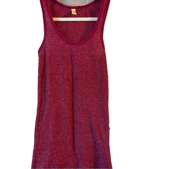 Old Navy Perfect Fit Mulberry w Silver Thread Tank top size Small long - Picture 1 of 5
